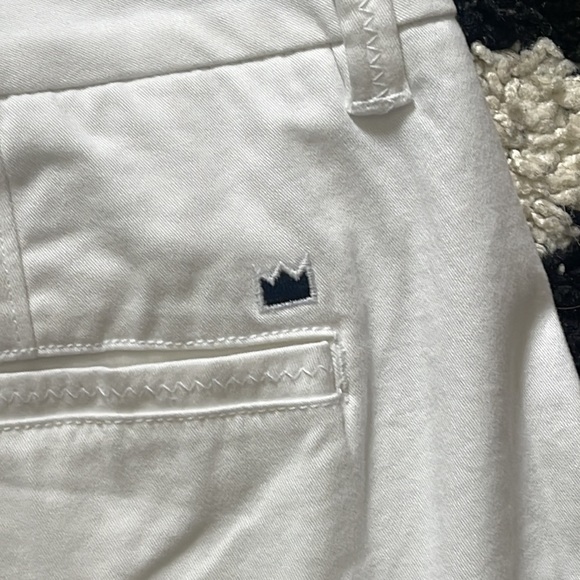 Crown & Ivy Caroline 7" Shorts - Picture 5 of 5